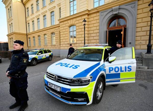 مقتل مدرستين في هجوم بسكين وفأس في مدرسة ثانوية في مالمو في السويد