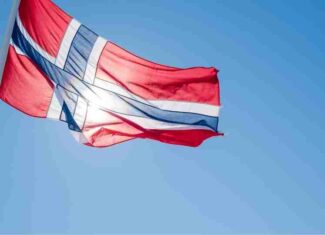 النرويج | سياسة  :هذا ما كتبته الصحف عن السياسة النرويجية يوم الاثنين 22 أغسطس